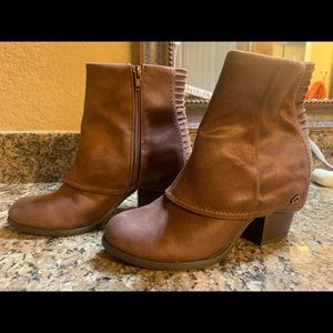 Fergalicious round toe ankle booties